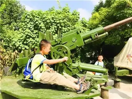 儿童职业体验之做客黔东南州气象局我是一名小小气象员