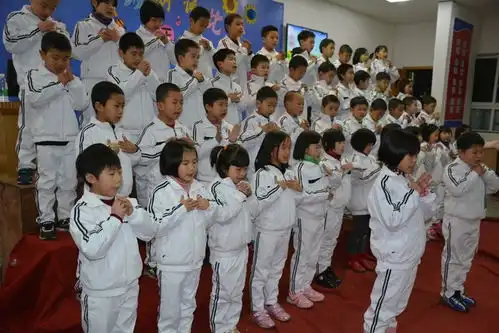 吟诵经典放飞梦想小学部三年级举行诗歌朗诵比赛
