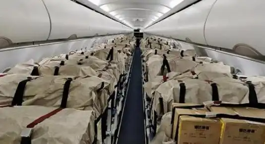 中国送去救命的物资,被扣在仓库吃灰印度民众被激怒这是谋杀