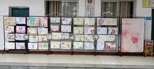 南航附校母亲节英文手抄报活动