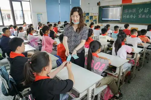 绿书签呵护青少年健康成长