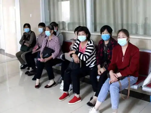 我为群众办实事我县首批城镇低保适龄妇女参加两癌免费筛查