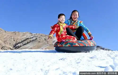 冰雪旅游文化节烘热冬季旅游
