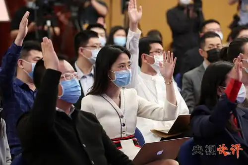 努力塑造可信可爱可敬的中国形象