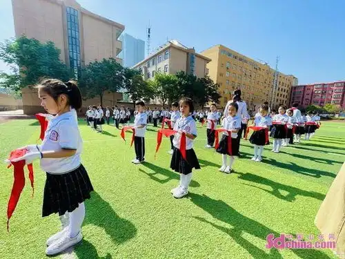红领巾心向党,争做新时代好少年牡丹区杏坛小学庆建党百年少先队入队仪式